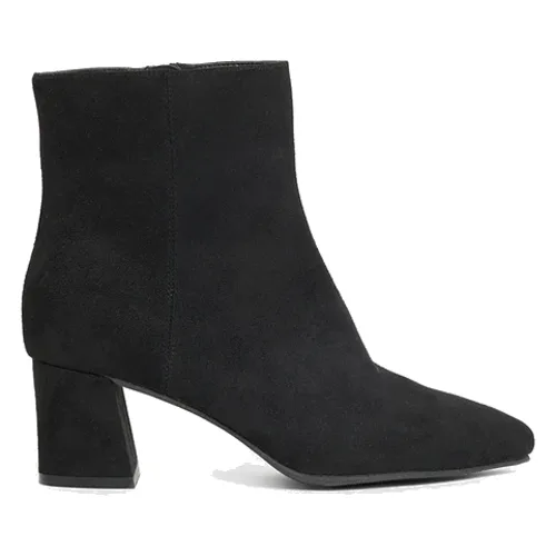 Botki na obcasie klockowym