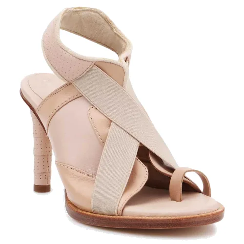 Buty na obcasie Lacoste 7-25FSW0000A75