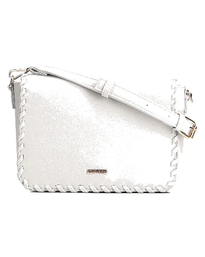 Damska crossbody z obszytą klapą kremowa