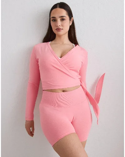 Damski top bezszwowy, kopertowy, z regulowanymi wiązaniami Shape różowy blush