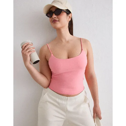 Damski top treningowy bezszwowy, modelujący, cienkie ramiączka Shape różowy