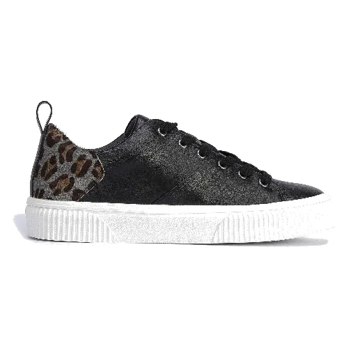 Damskie sneakersy skórzane z wzorem w cętki czarne