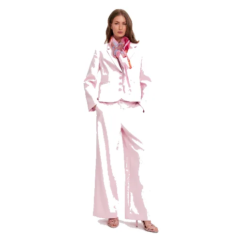 Elegancki garnitur różowy