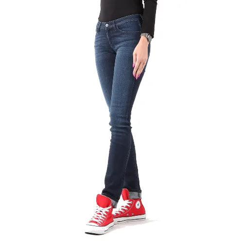Jeansy Wrangler Courtney blue shelter W23SU466N