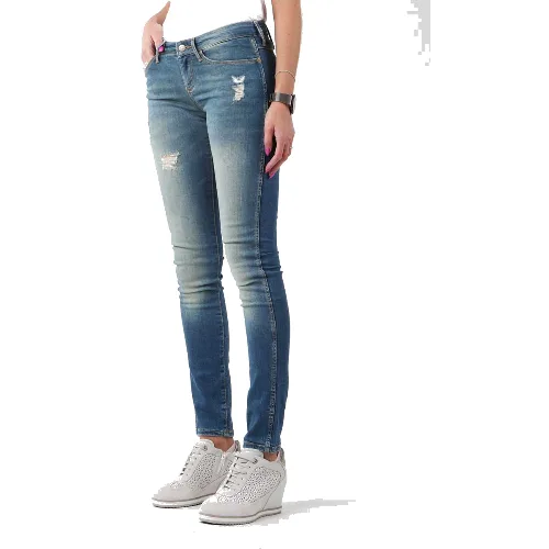 Jeansy Wrangler Sandy Blues W23S4072G