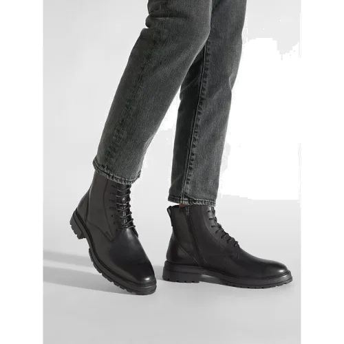 Kozaki Vagabond Shoemakers