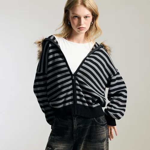 Rozpinany sweter w paski z odpinanym kapturem
