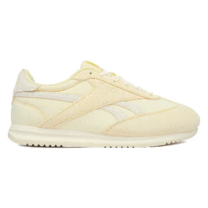 Sneakersy