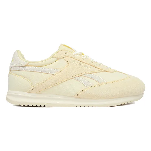 Sneakersy
