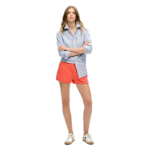 superdry Szorty Sports Tech Racer z dzianiny interlock - HOT CORAL