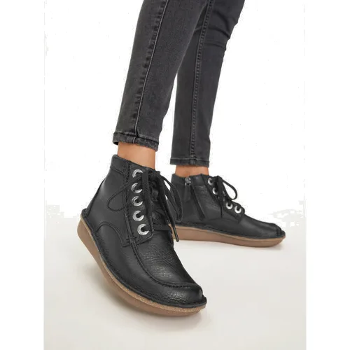 Trzewiki Clarks Funny Cedar 261738844 Czarny