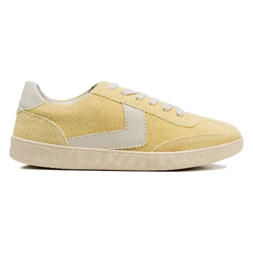 Zamszowe sneakersy z kontrastowymi wstawkami z ekoskóry żółto - białe